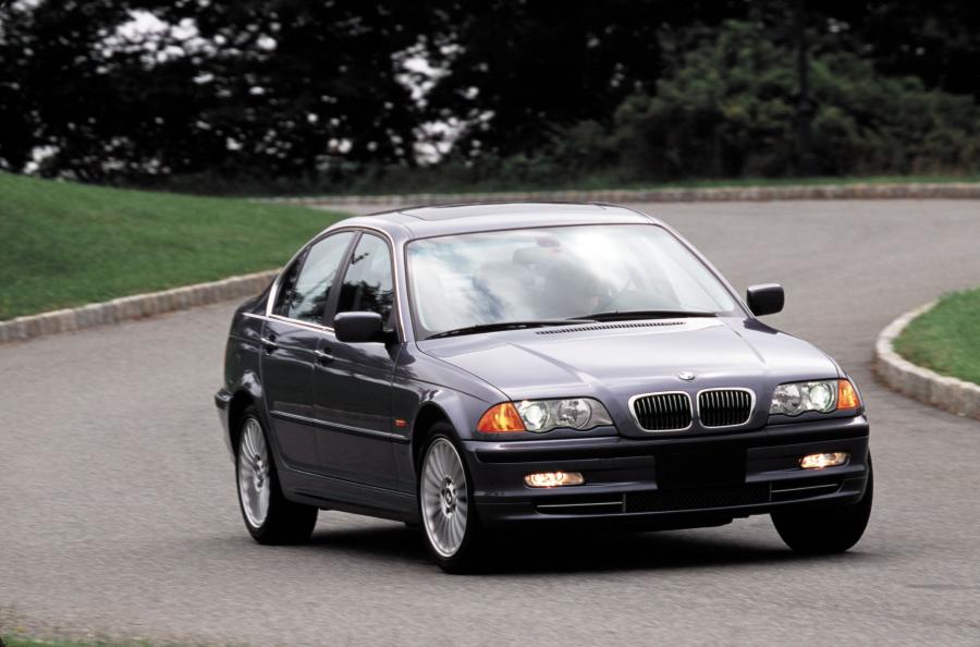  BMW 330Xi Sedan (E46) 2000 года  (NA) (фото 2 из 3)